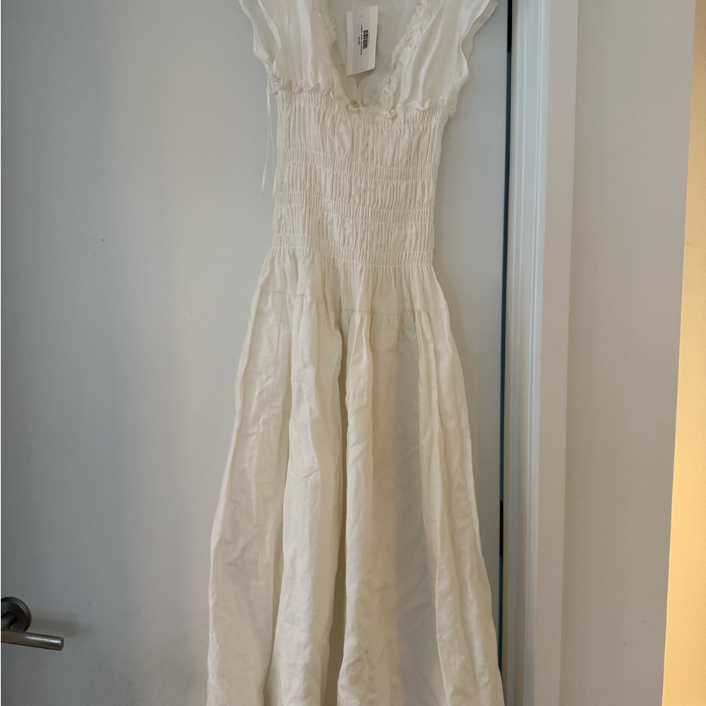 Elegant White Maxi Dress